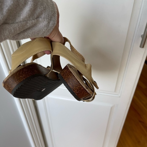 Axxiom adjustable sandals in a size 9 - Picture 16 of 17